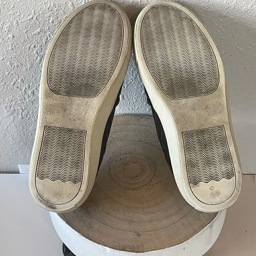 Used Steve Madden Womens Black Ecentrcq Quilted Slip-On Sneaker Size 6M